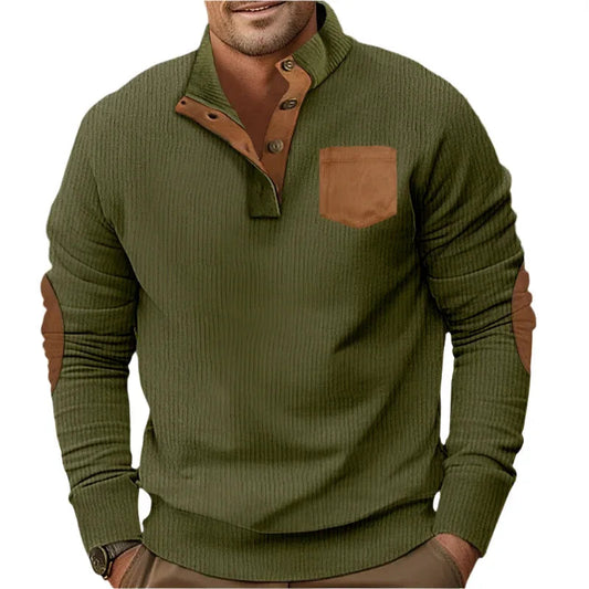 Herrenpullover mit Stehkragen und Knopfleiste sowie Brusttasche