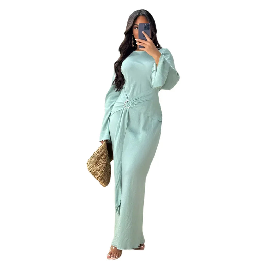 Elegant Solid Color Round-Neck Long-Sleeved Dress
