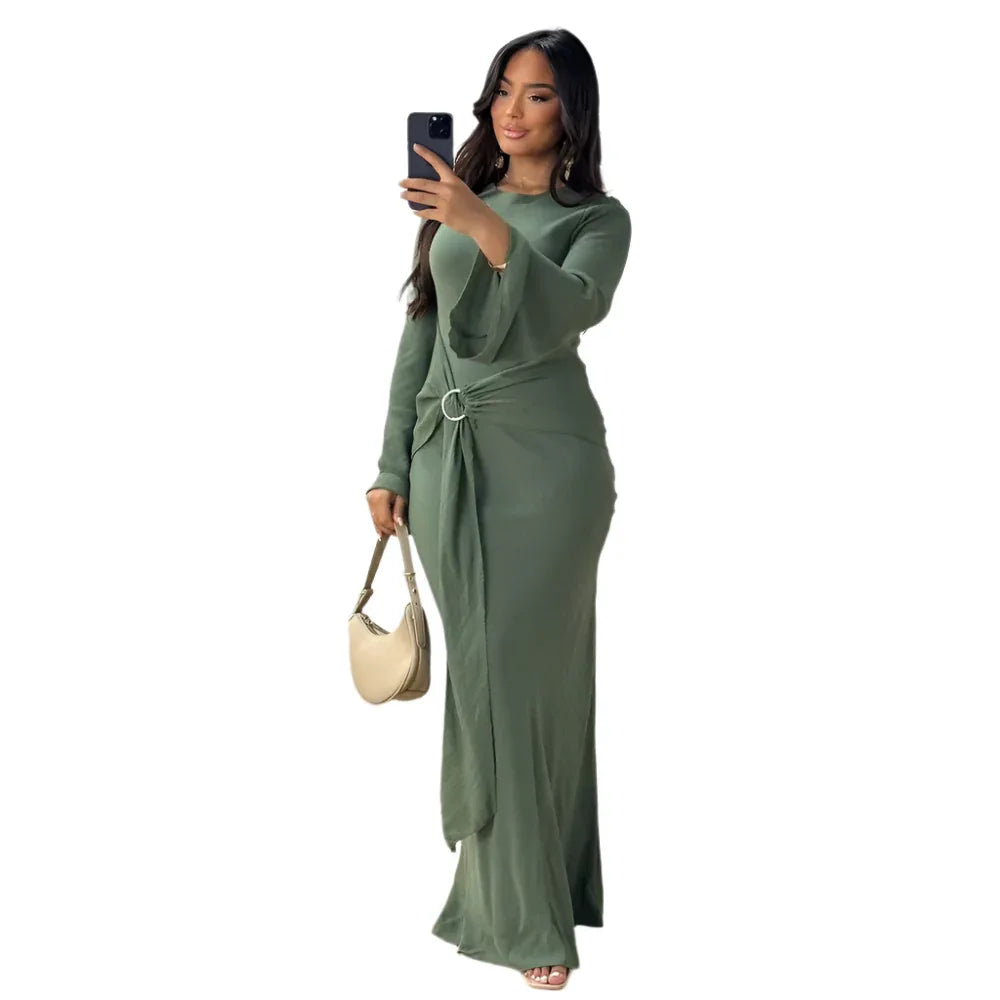 Elegant Solid Color Round-Neck Long-Sleeved Dress