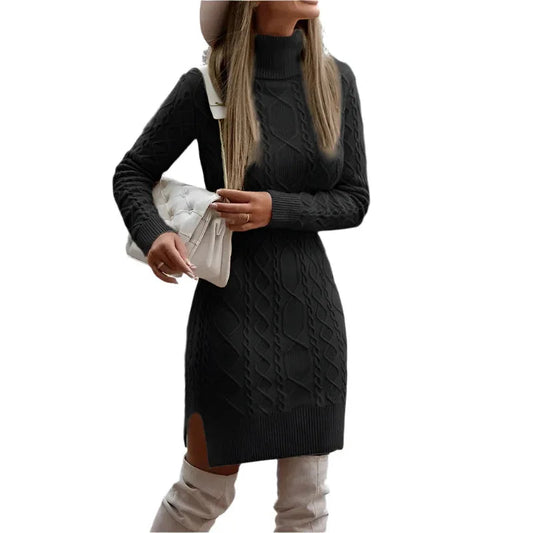 Modisches warmes Strickkleid mit Rollkragen und Schlitzdesign