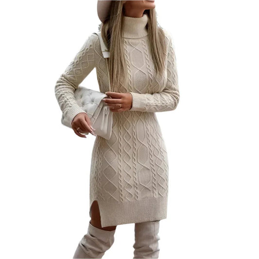 Modisches warmes Strickkleid mit Rollkragen und Schlitzdesign
